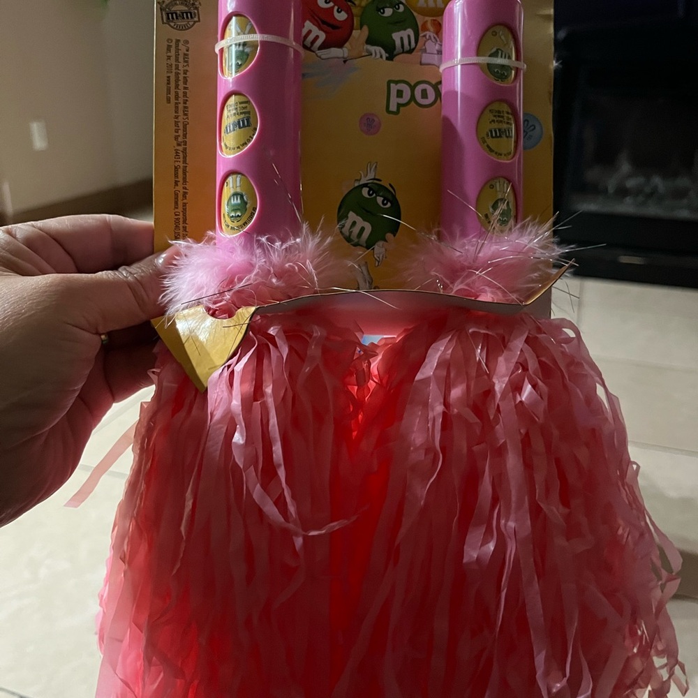 M&M'S Pink Cheer Pom Pom Set - Picture 2 of 4